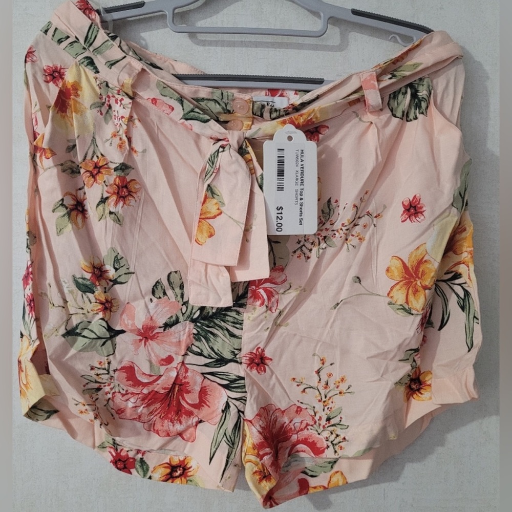 LG Hula Verdue Knotted Shorts